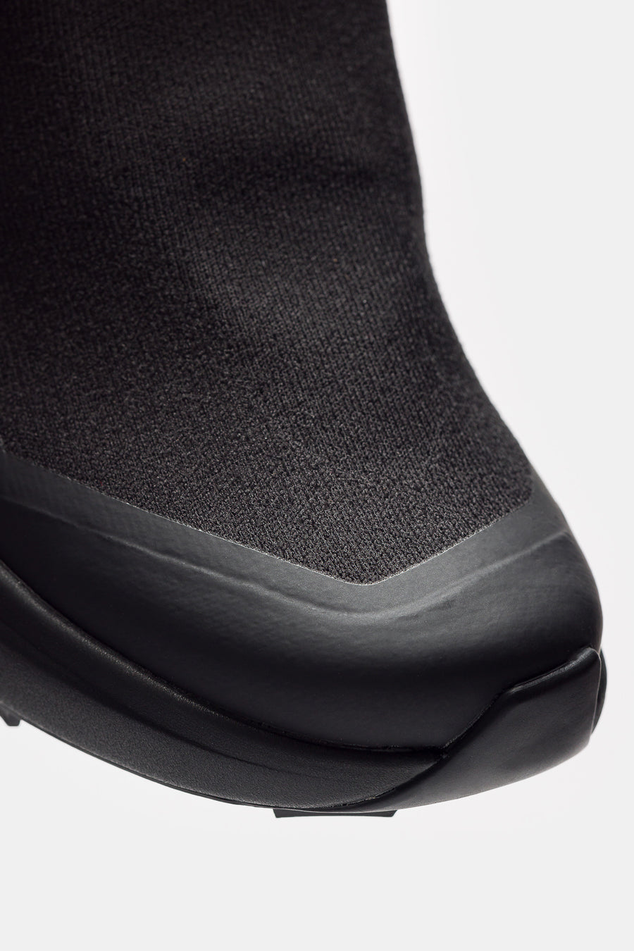 Arc'teryx Norvan 4 Nivalis Sneaker in Black/Black - Notre