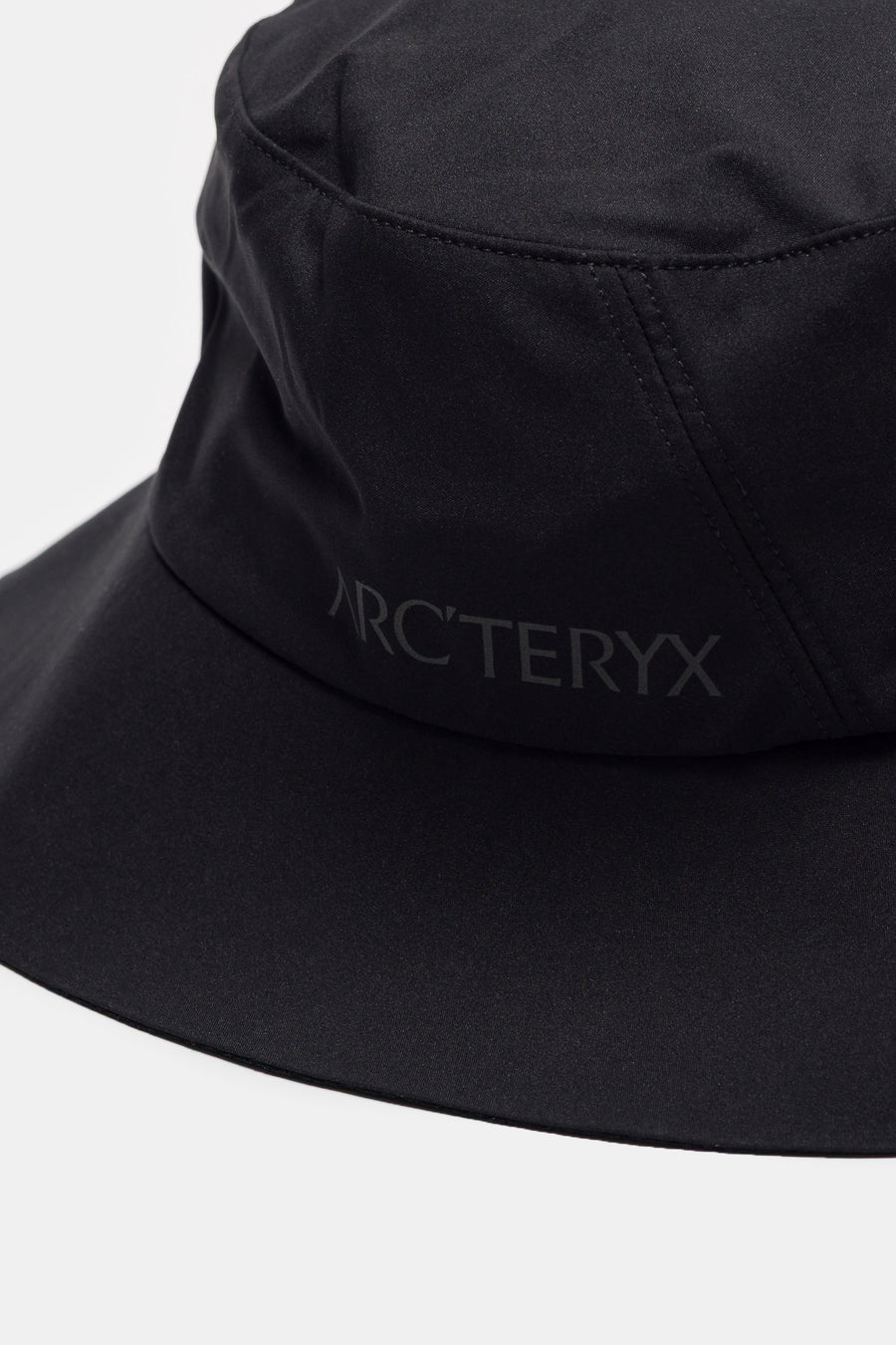 Arc'teryx Sinsolo Bucket Hat in Black - Notre
