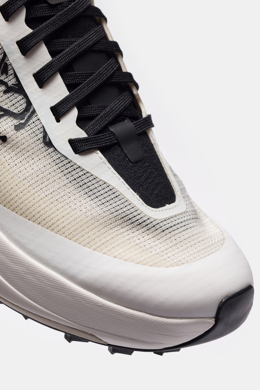 Sylan Pro Sneaker in Black/Arctic Silk