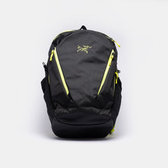 Mantis 26 Backpack in Black/Euphoria - ARC'TERYX