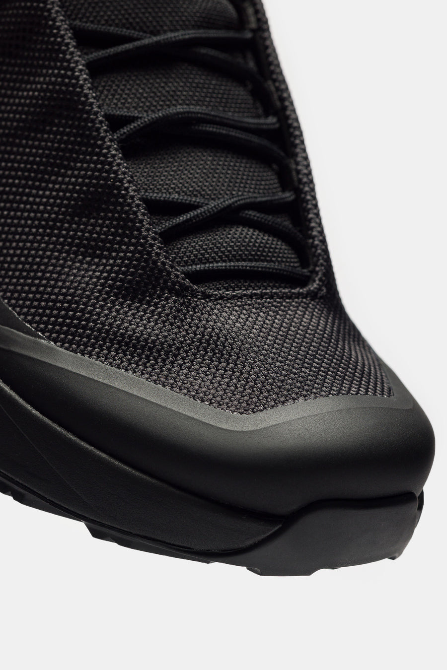 Arc'teryx Kopec Mid Gore-Tex Boot in Black/Black - Notre