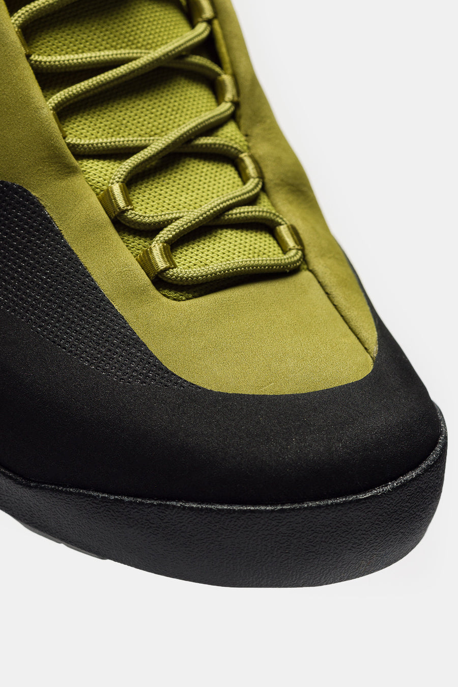 Konseal Sneaker in Olive Moss/Black