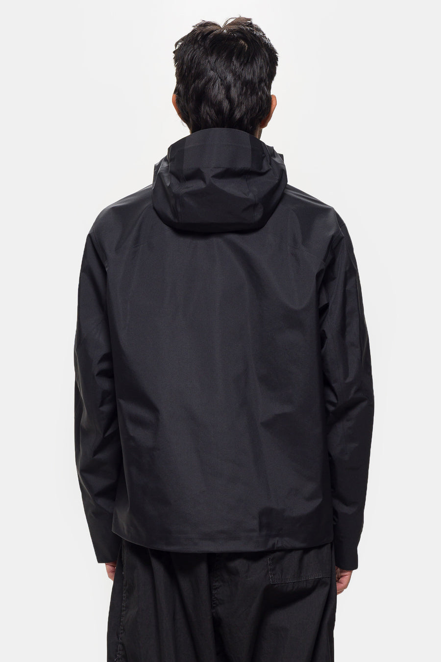 Arris Jacket in Black