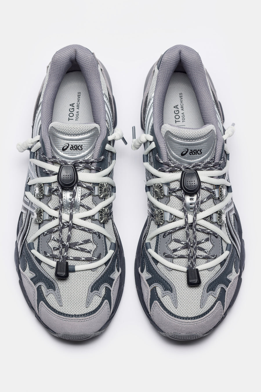 Toga Gel-Cumulus 16 TG Sneaker in Grey/Black Pure Silver