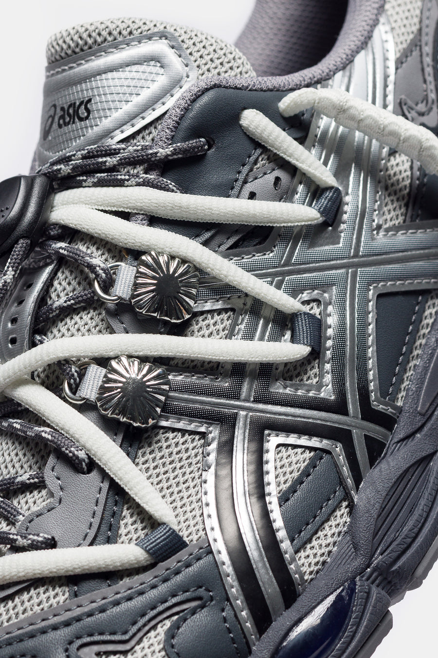 Toga Gel-Cumulus 16 TG Sneaker in Grey/Black Pure Silver