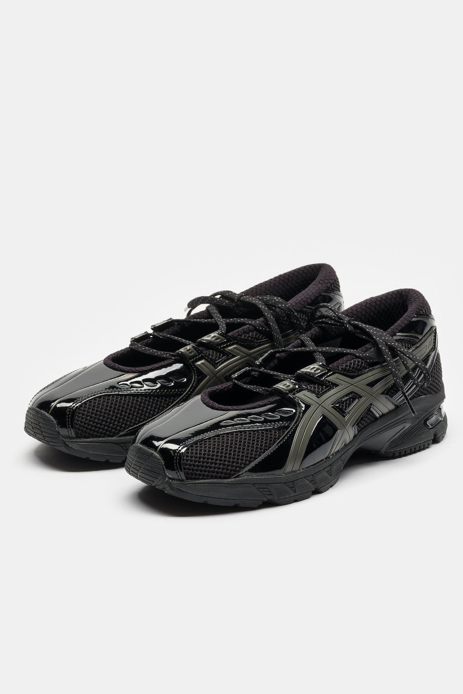 ASICS Gel-DS Trainer SP Sneaker in Black/Gunmetal - Notre