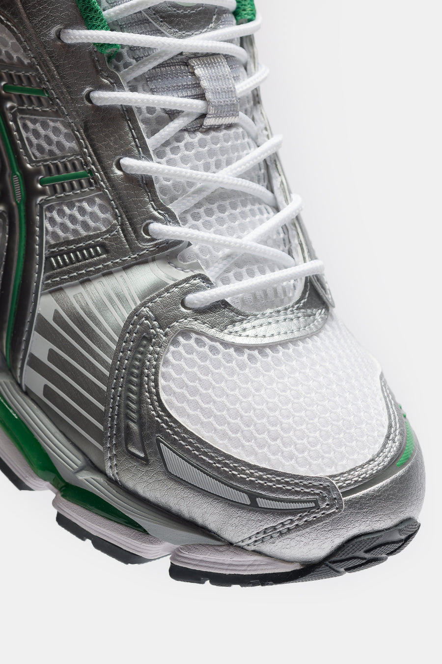 ASICS Gel-Kayano 12.1 Sneaker in White/Pure Silver - Notre