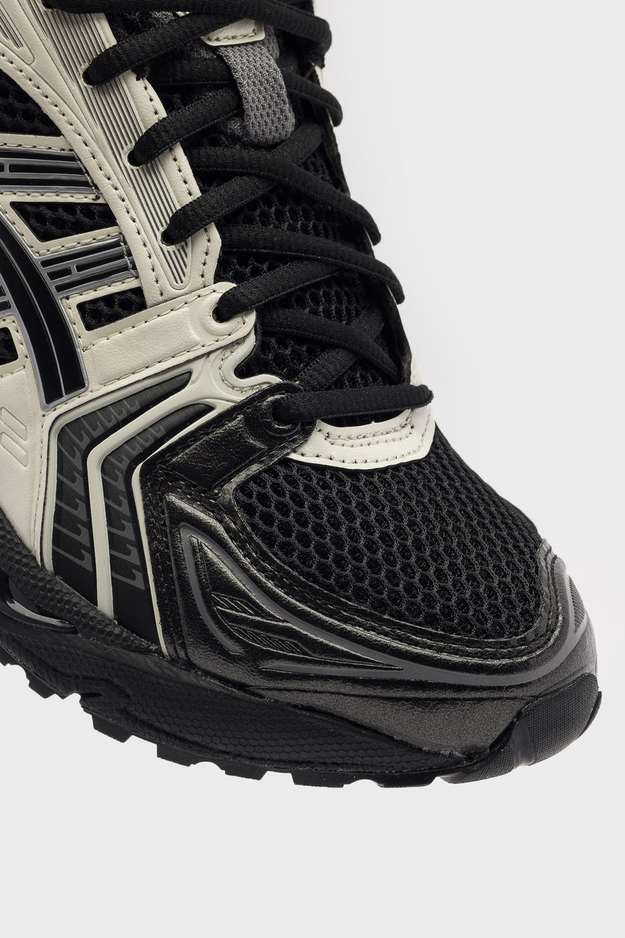 ASICS Gel-Kayano 14 Sneaker in Black/Cream - Notre
