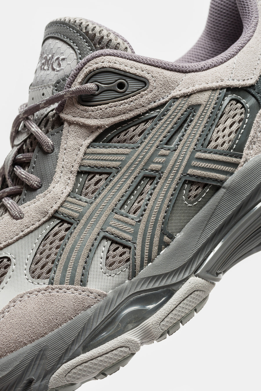 ASICS GEL-NYC 2.0 Sneaker in Clay Grey/Cement Grey - Notre