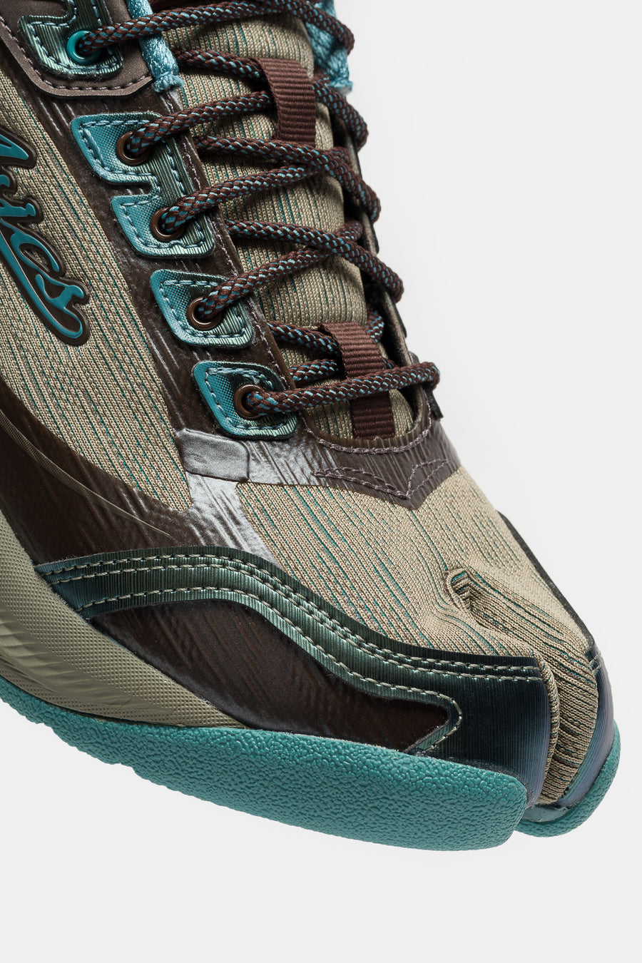 Kiko Kostadinov Ilargi FF II in Driftwood/Dioptase