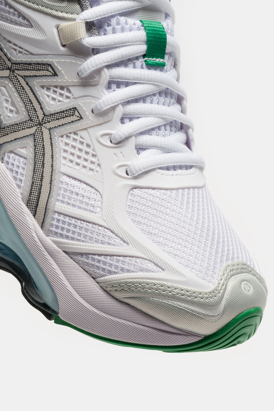 ASICS Hidden NY Gel Kinetic 2.0 Sneaker in White/Castle Rock - Notre