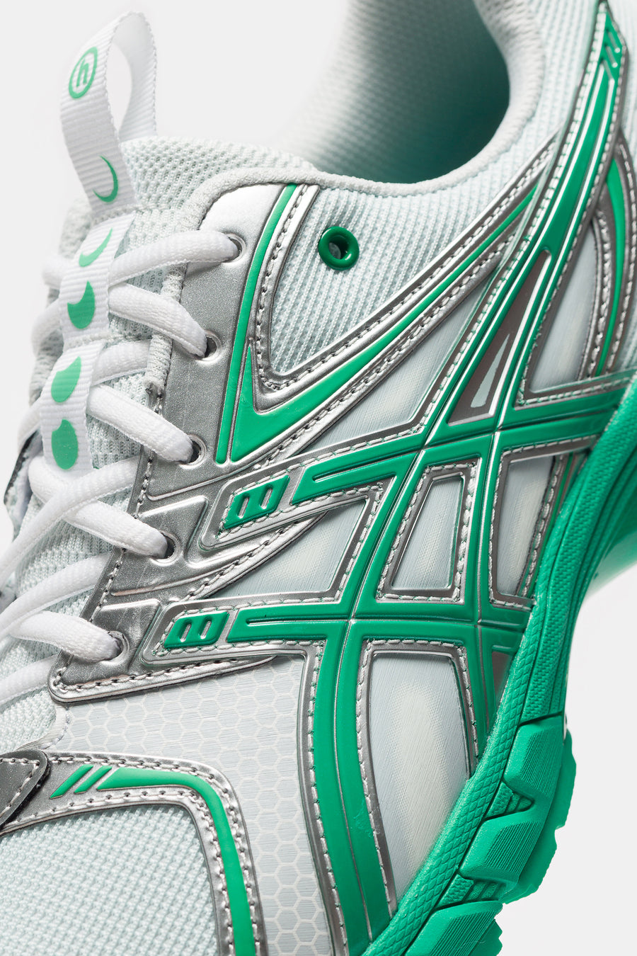 ASICS Hidden NY Gel-DS Trainer 14 Sneaker in White/Blarney - Notre