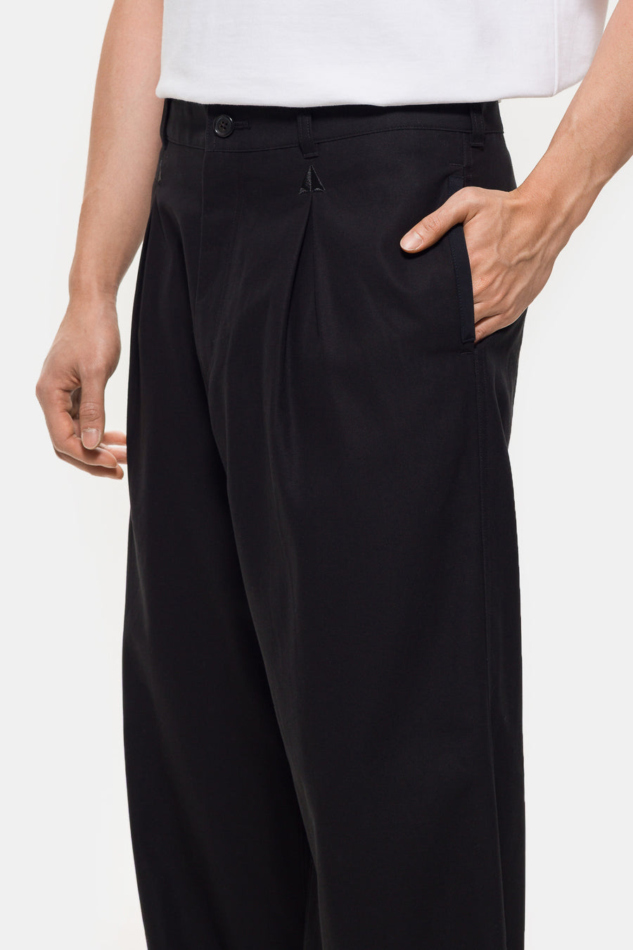 ASICS Mirbelioids Trouser in Black - Notre