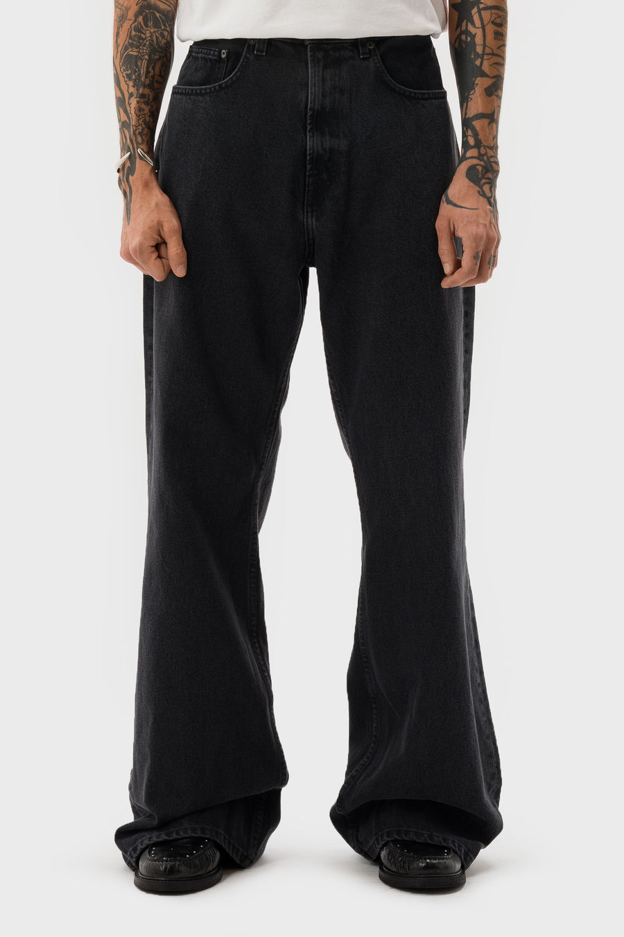 Bare Knuckles Serge Loose Bootcut Jean in Ash Black - Notre