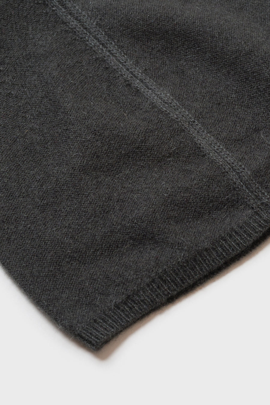 Bare Knuckles Trek Smooth Cashmere Beanie in Breen - Notre