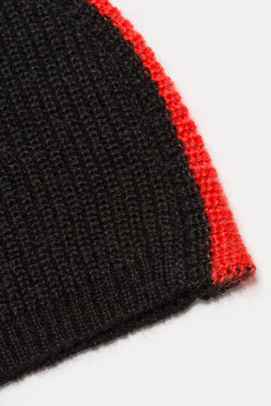 Faux Knit Skully in Black/Red