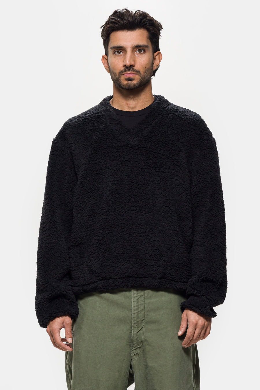 V-Neck Smock Fleece in Black