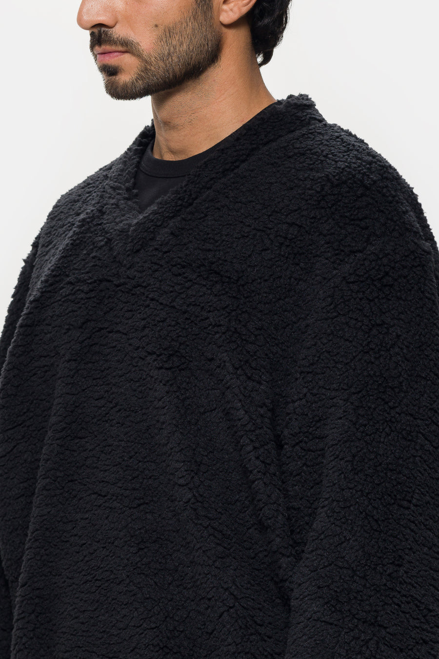 V-Neck Smock Fleece in Black