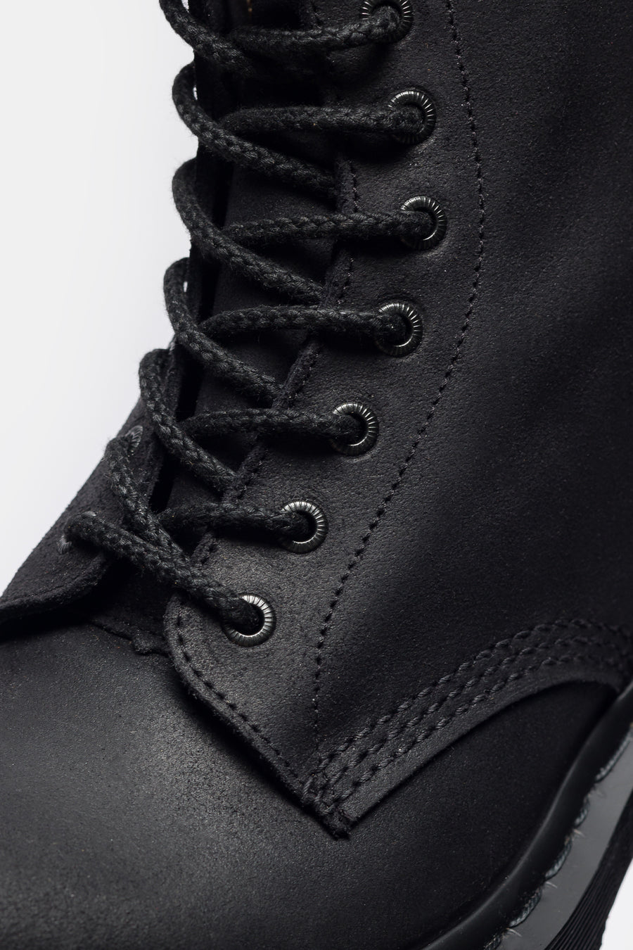 1460 Bex Bump Toe Boot in Black Wax Commander