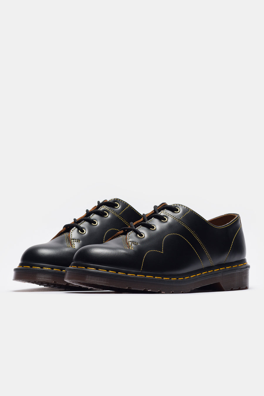 Dr. Martens Church Vintage Smooth Derby in Black - Notre