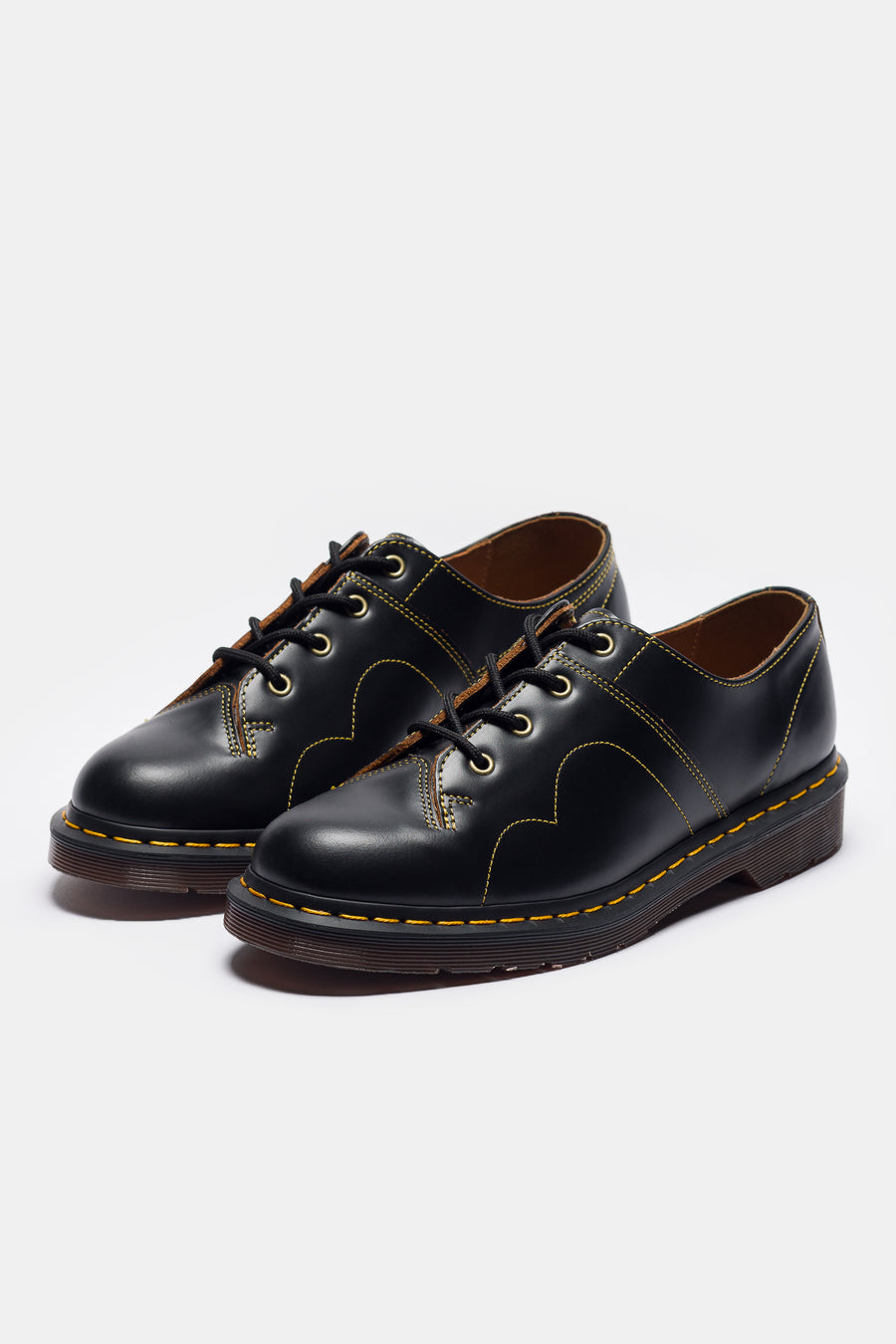 Dr. Martens Church Vintage Smooth Derby in Black - Notre