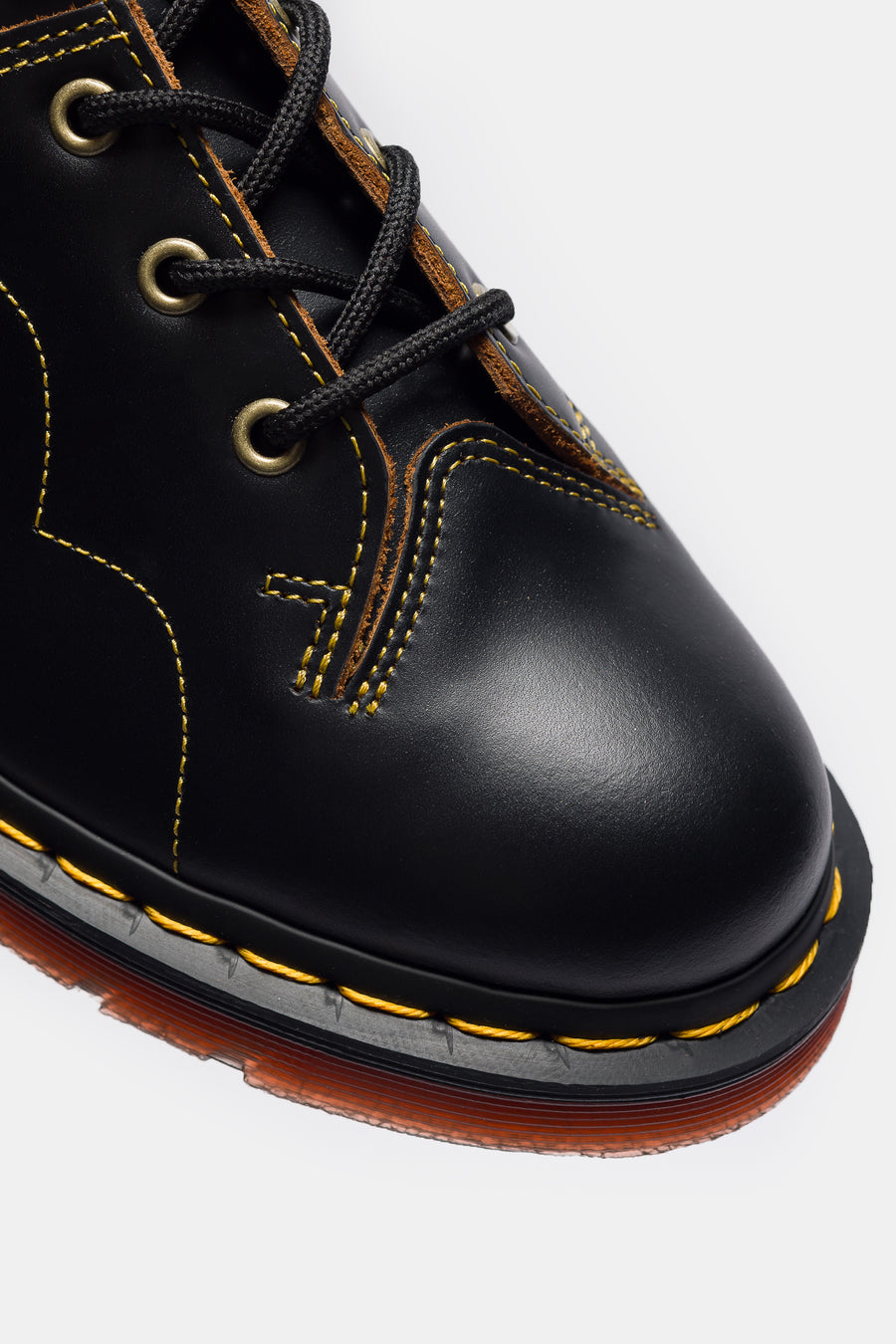 Dr. Martens Church Vintage Smooth Derby in Black - Notre