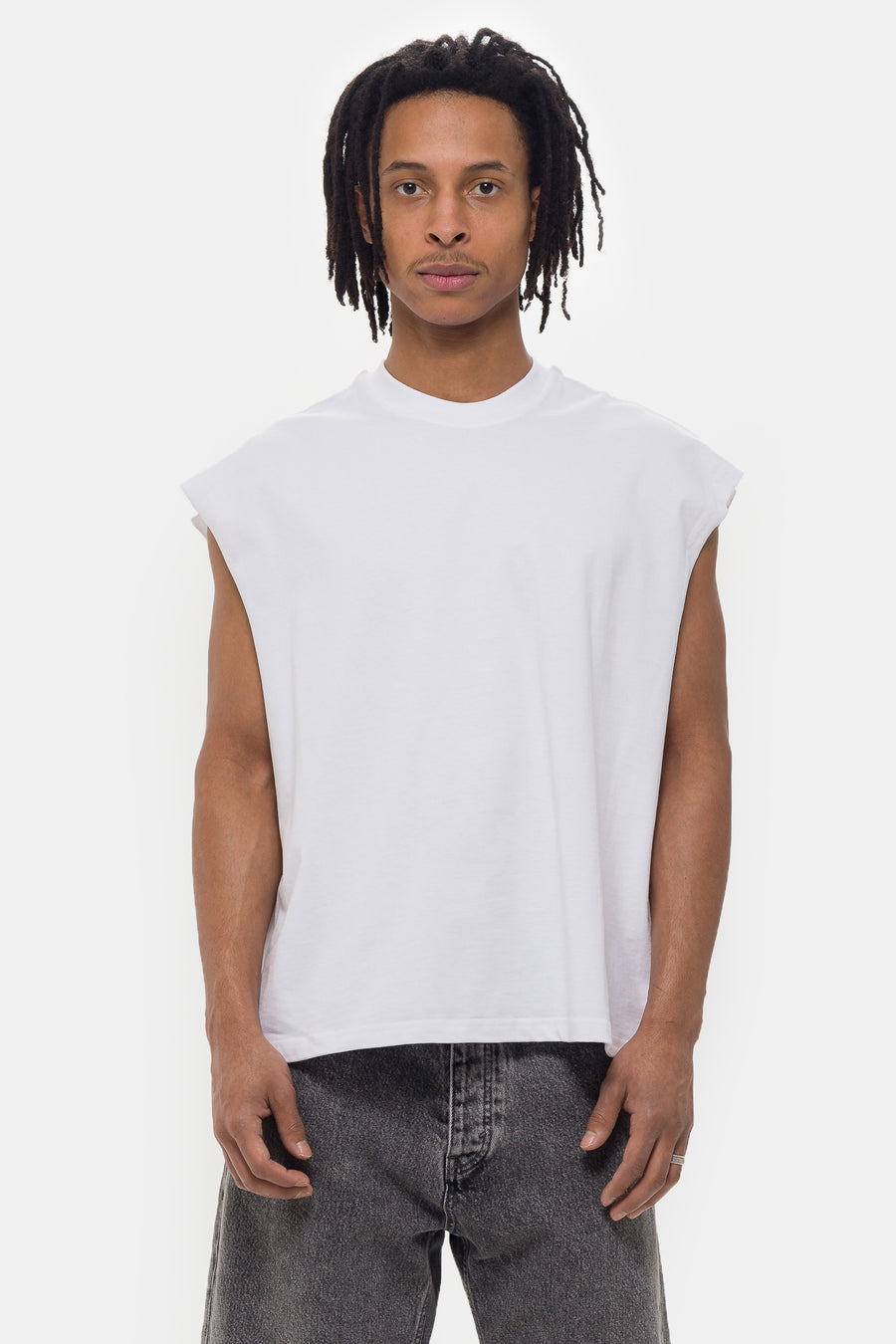 Estudio Niksen Muscle Cropped T-Shirt in White - Notre