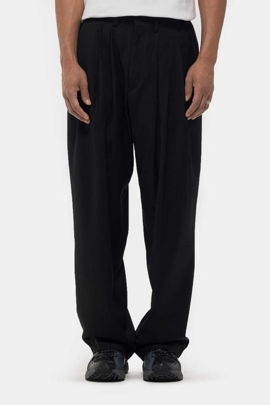 Estudio Niksen Pintuck Wide Trouser in Black - Notre