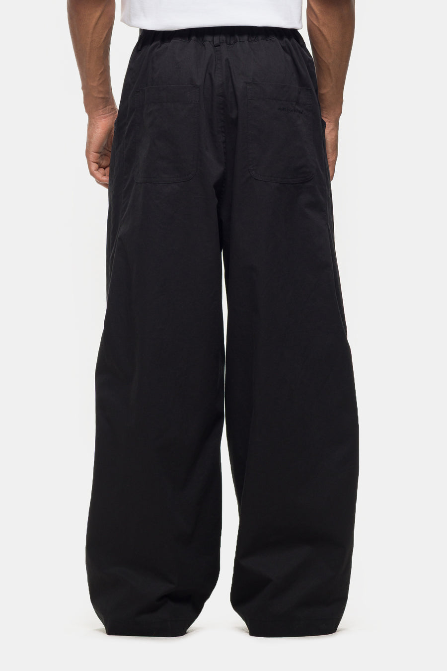 Estudio Niksen Back-Pleat Cotton Trouser in Black - Notre