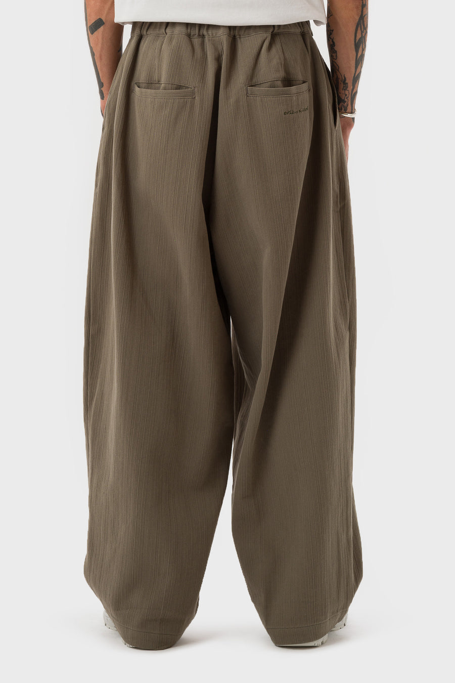 Estudio Niksen Big Fold Balloon Pant in Khaki - Notre