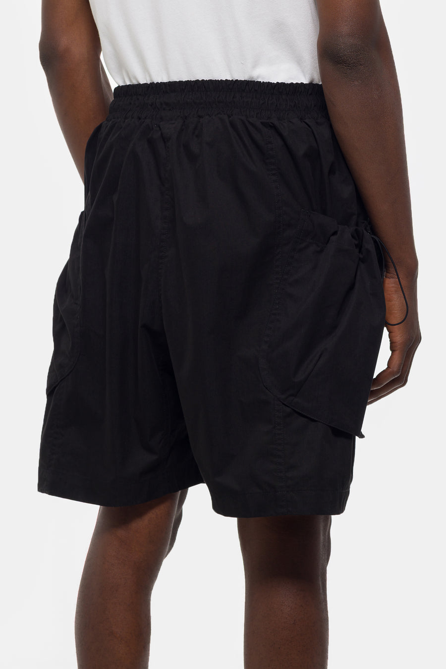 Estudio Niksen Bungee Cargo Shorts in Black - Notre