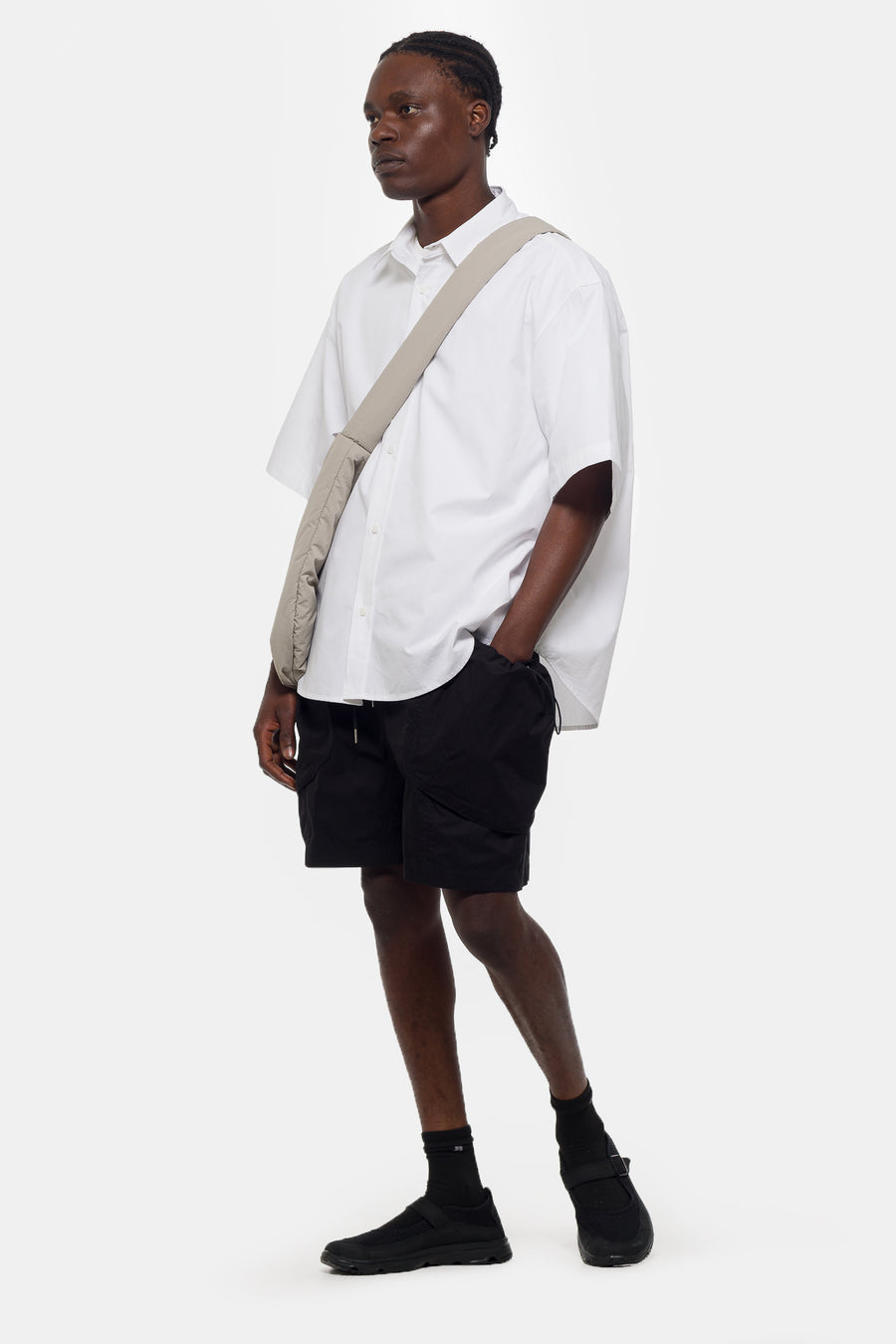 Estudio Niksen Bungee Cargo Shorts in Black - Notre