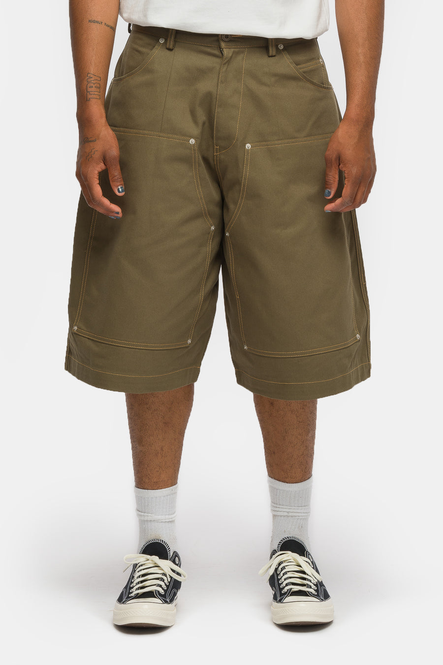 Estudio Niksen Carpenter Wide Short in Khaki - Notre