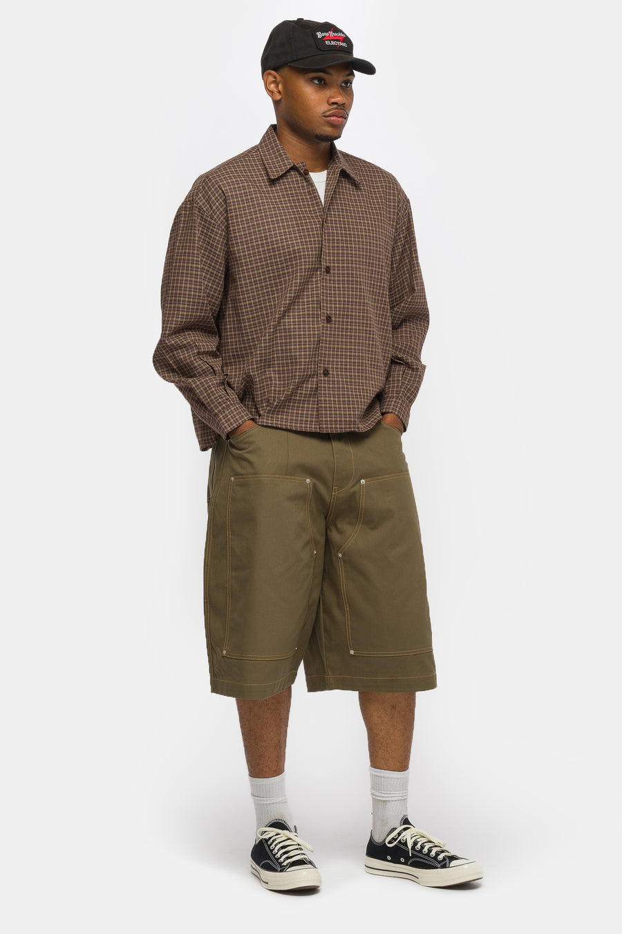 Estudio Niksen Carpenter Wide Short in Khaki - Notre