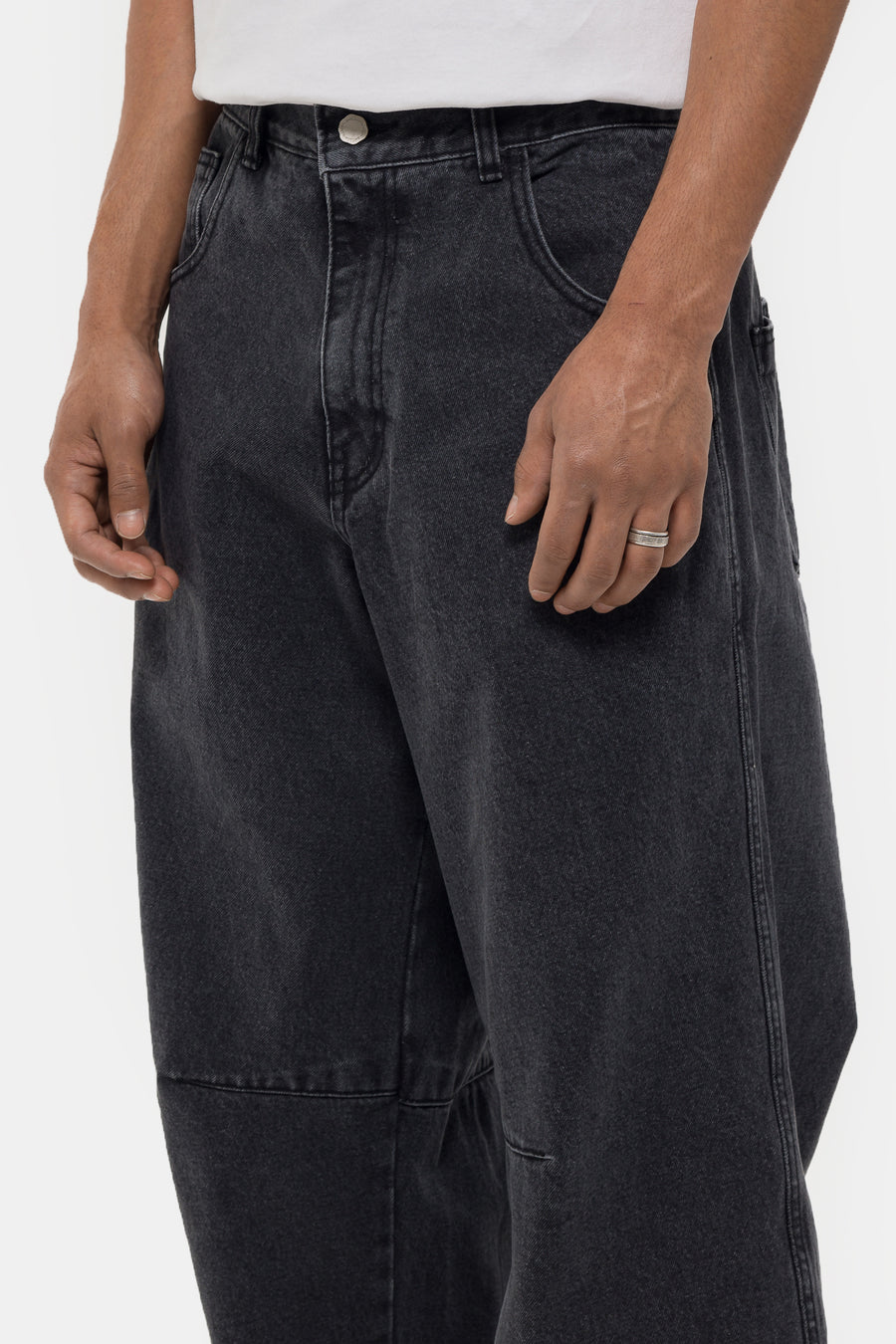 Half-Dart Maxi Jean in Black Wash - Estudio Niksen