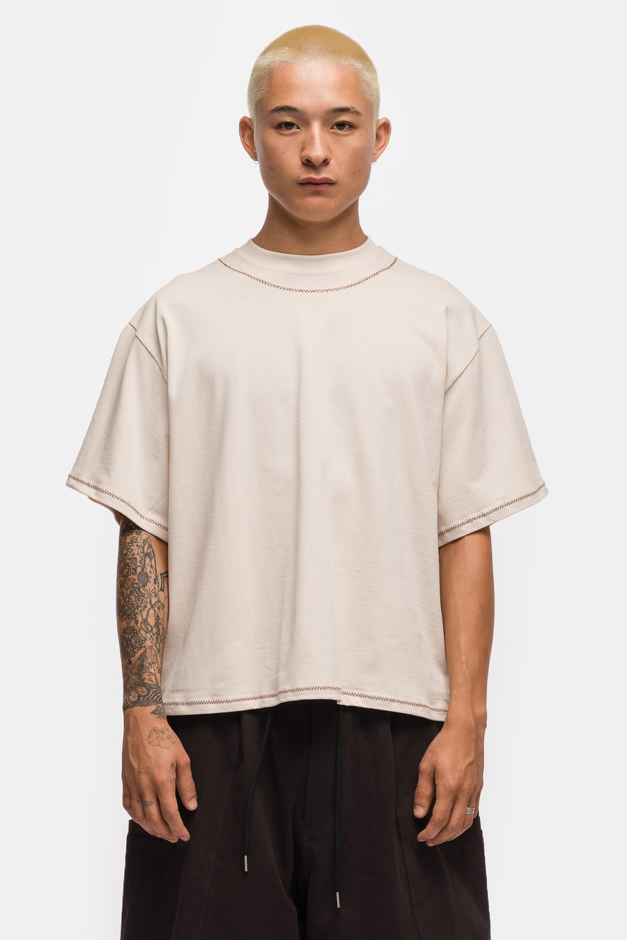 Estudio Niksen Hand Embroidered Cropped T-Shirt in Beige - Notre