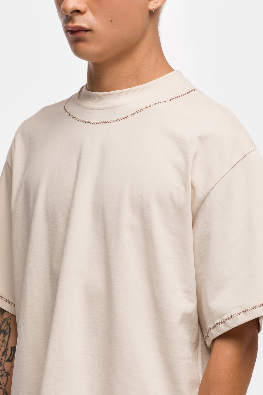 Estudio Niksen Hand Embroidered Cropped T-Shirt in Beige - Notre