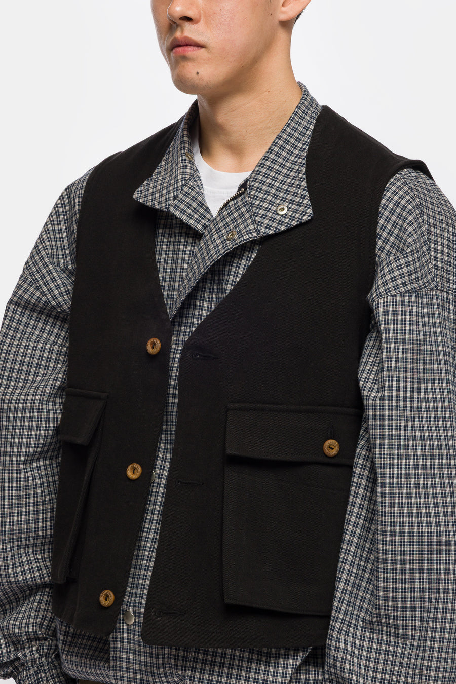 Estudio Niksen Light Pocket Vest in Black - Notre
