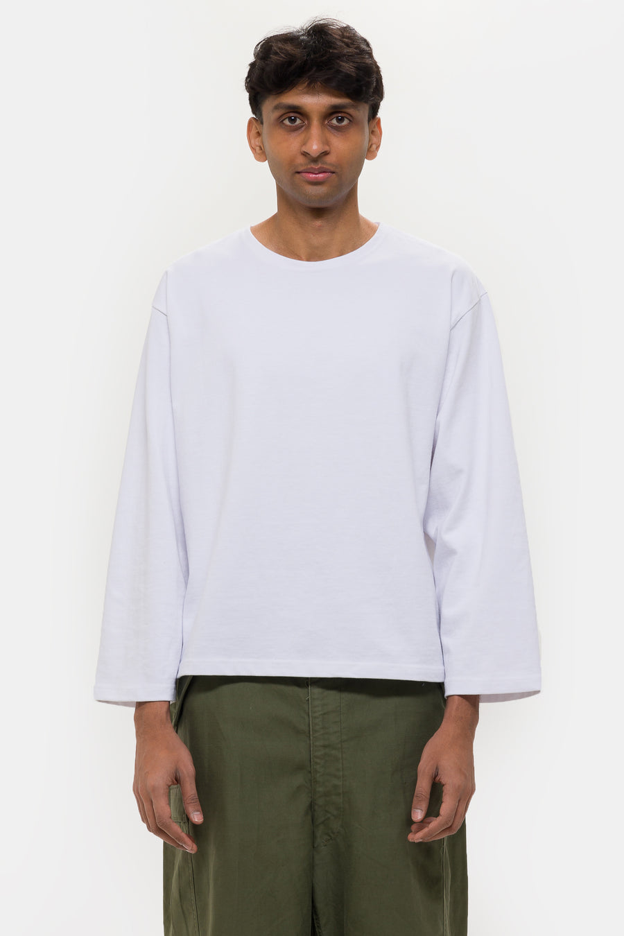 Estudio Niksen Longsleeve Wide T-Shirt in White - Notre