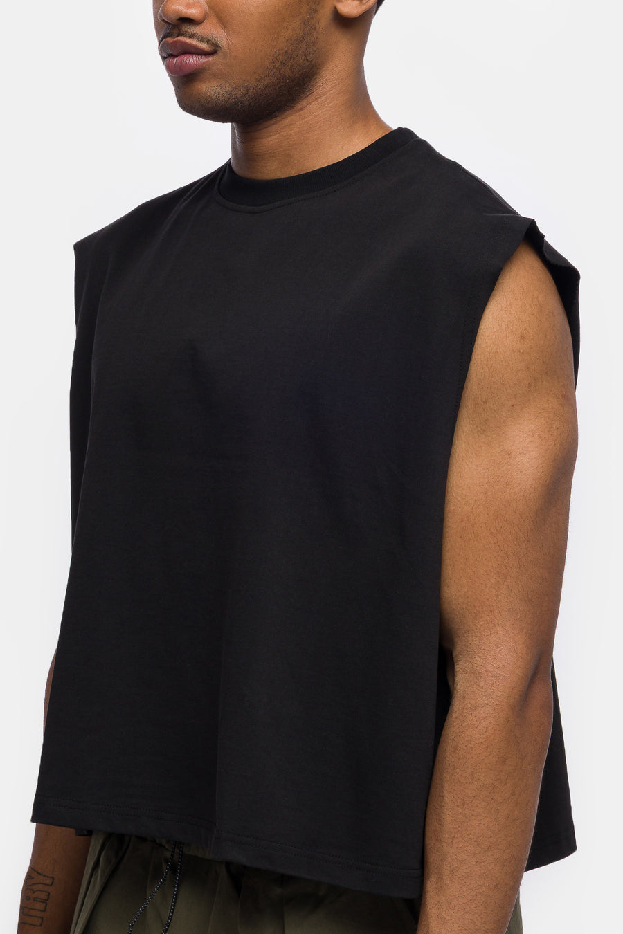 Muscle Cropped T-Shirt in Black