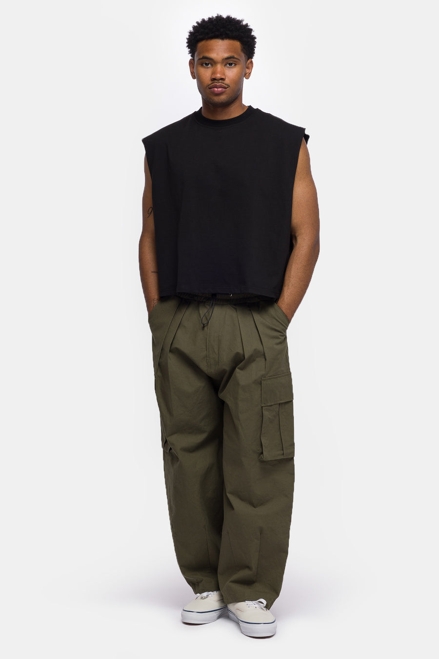 Muscle Cropped T-Shirt in Black