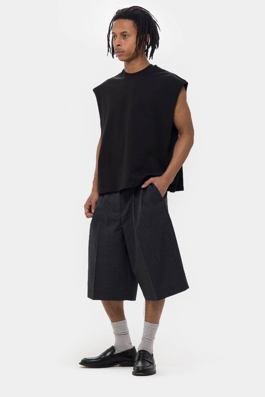 Estudio Niksen Muscle Cropped T-Shirt in Black - Notre