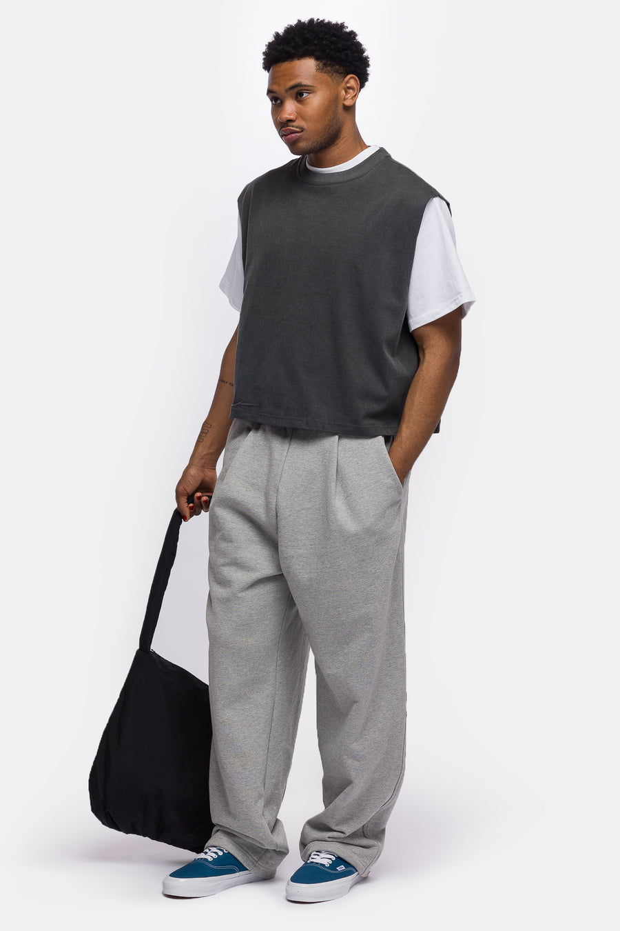 Muscle Cropped T-Shirt in Charcoal