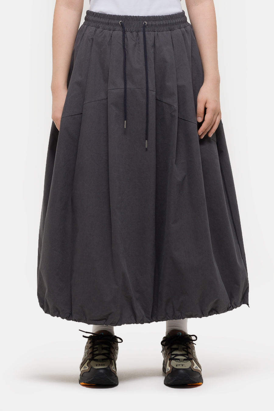 Pintuck Balloon Skirt in Charcoal - Estudio Niksen