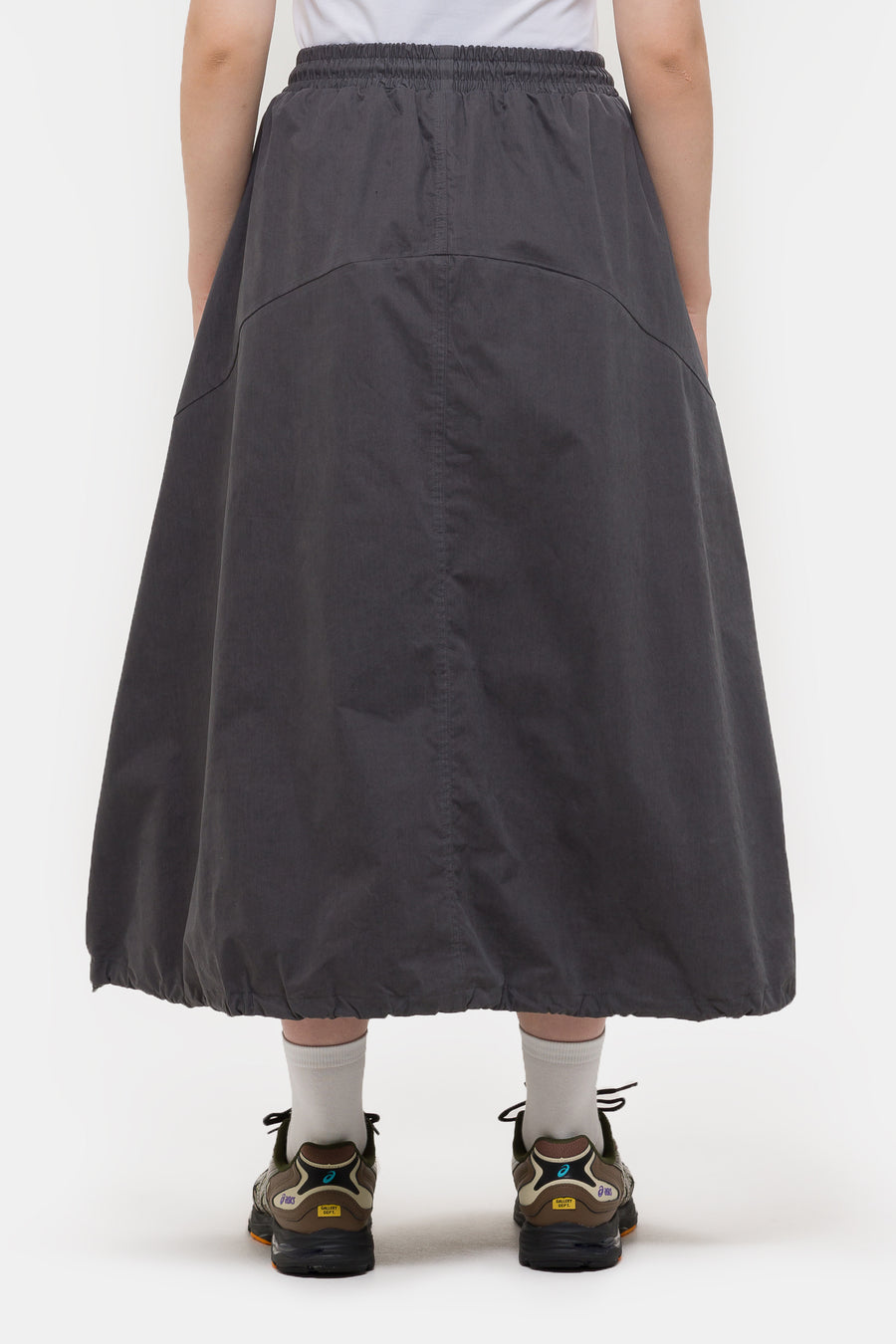 Pintuck Balloon Skirt in Charcoal - Estudio Niksen