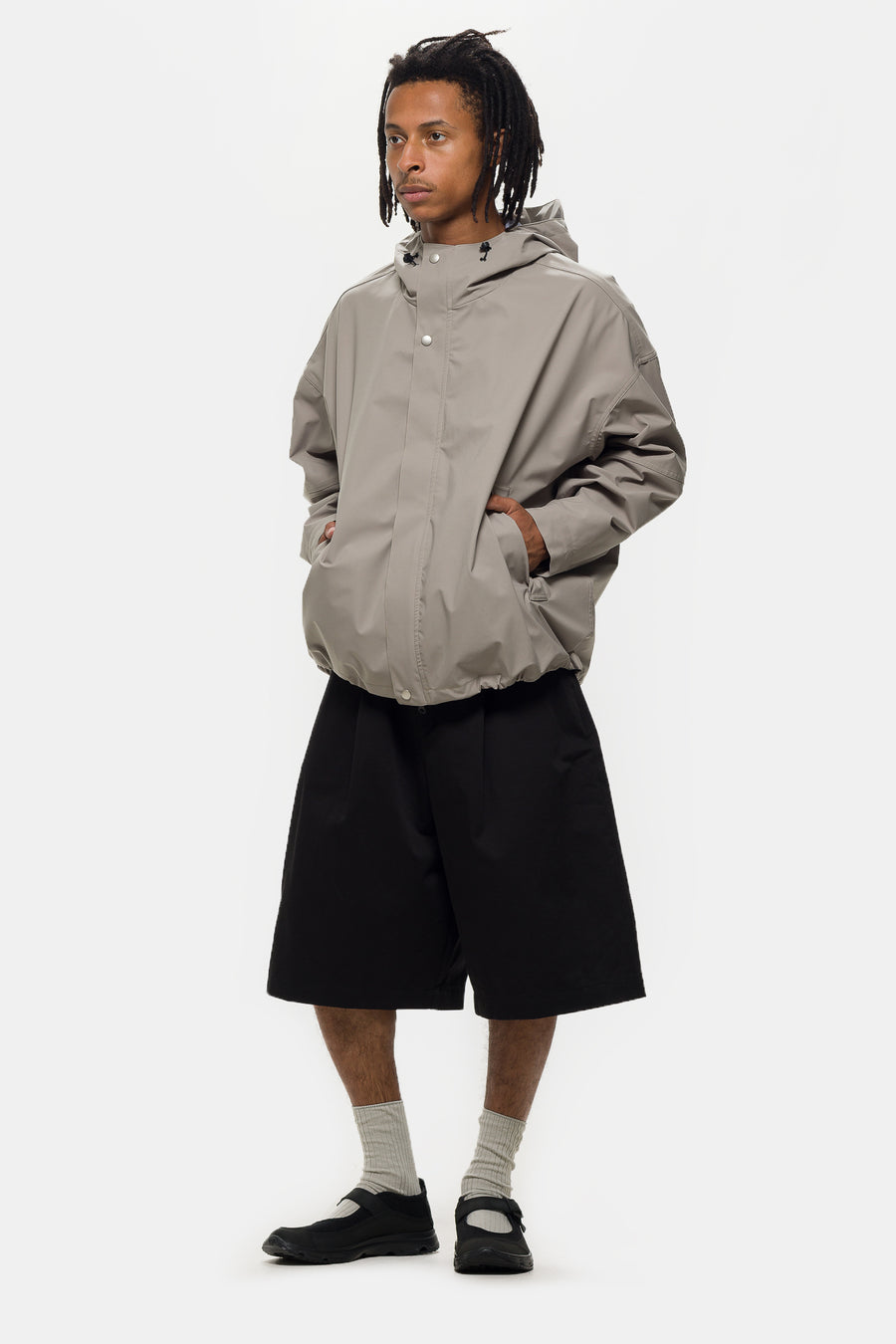 Estudio Niksen Pintuck Wide Short in Black - Notre