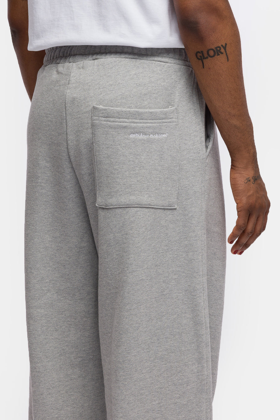 Pleated Wide Jogger in Grey