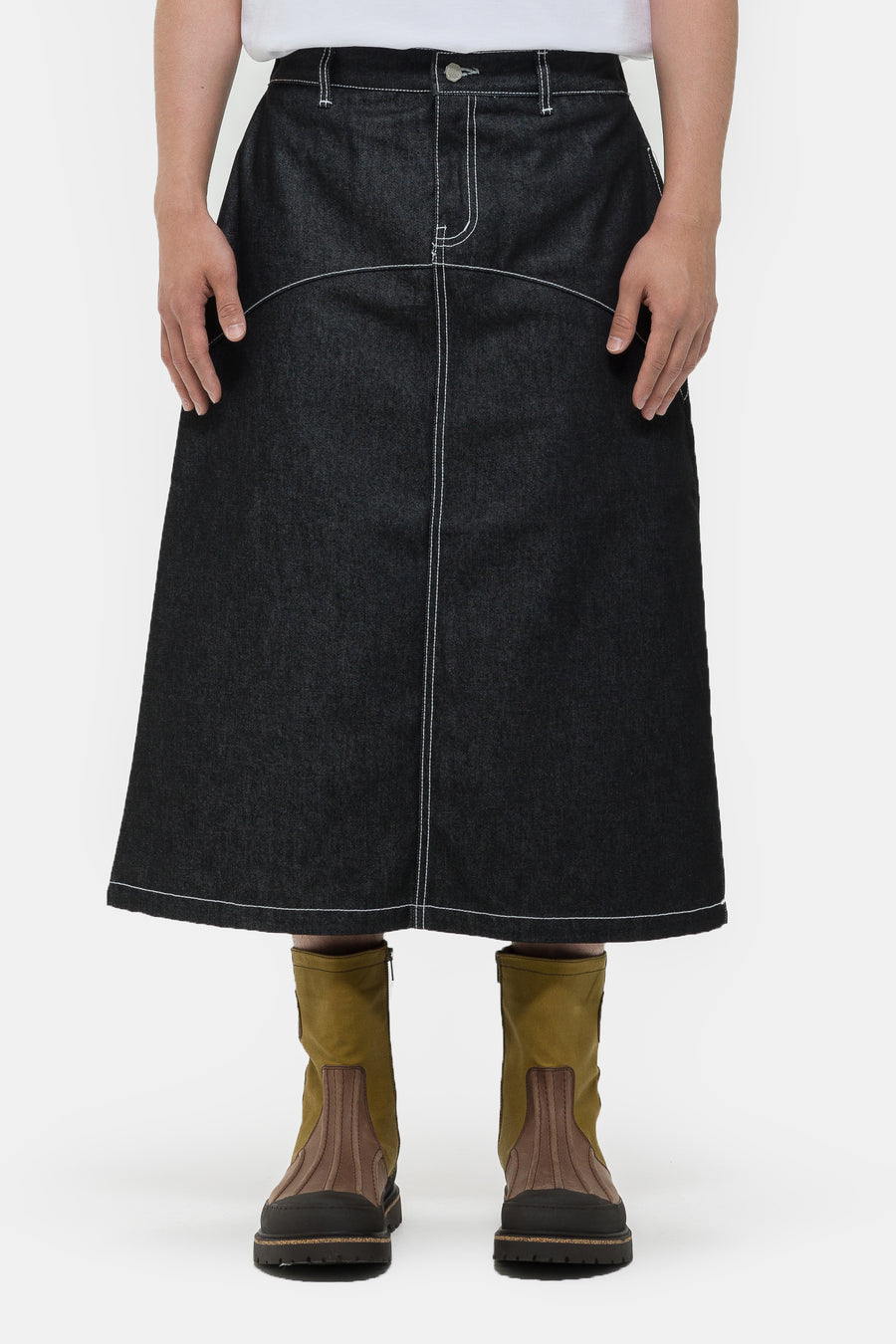 Estudio Niksen Raw Denim In-Stitch Skirt in Black - Notre