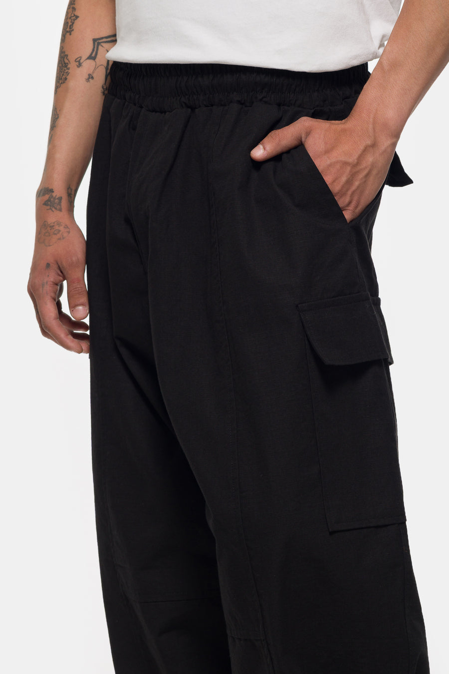 Estudio Niksen Ripstop Cargo Wide Pant in Black - Notre