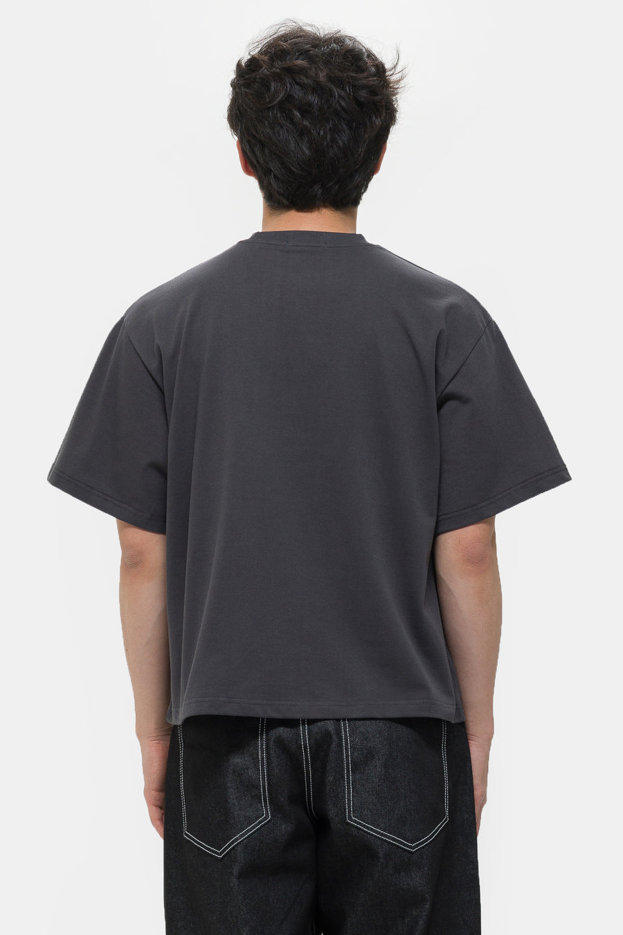 Estudio Niksen Signature Cropped T-Shirt in Charcoal - Notre